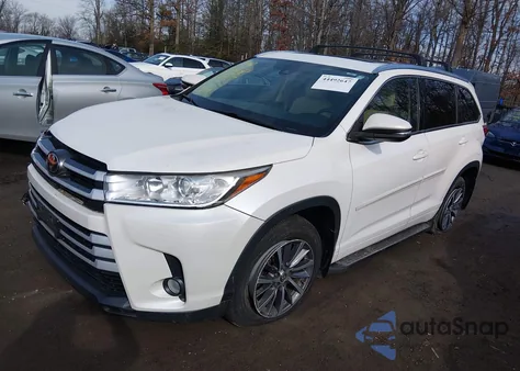 2017 Toyota Highlander Xle z USA, uszkodzony, nr VIN 5TDJZRFH8HS382976